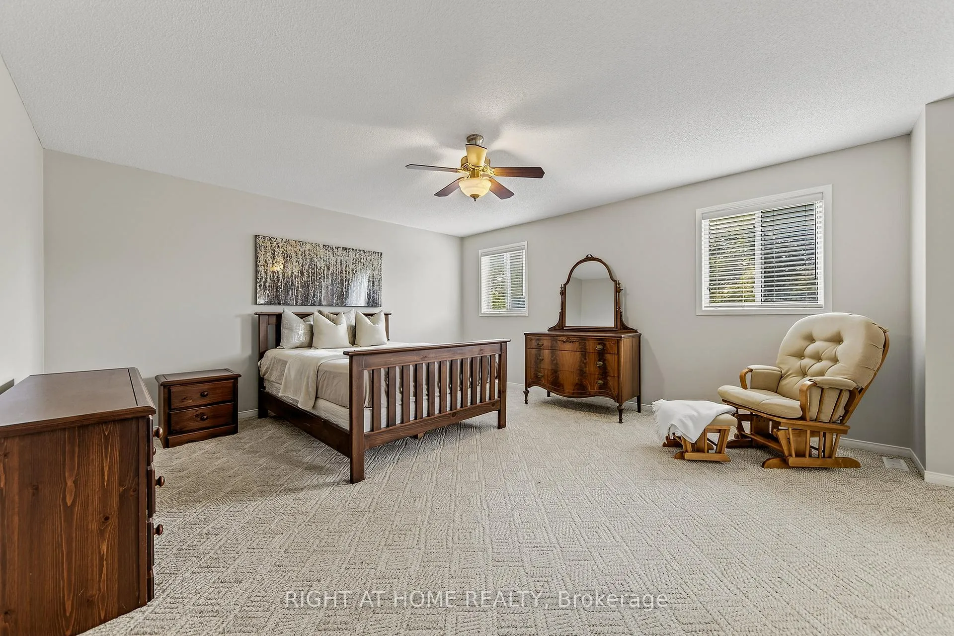 Photo 19 of 59 Kingsridge Road, Barrie, Bayshore — HOMEH