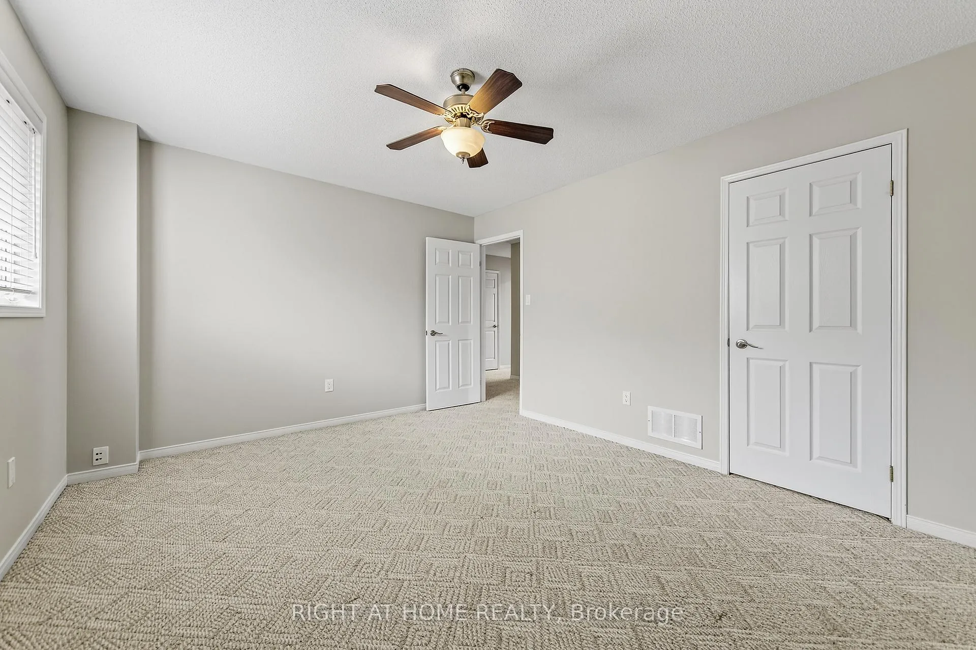 Photo 27 of 59 Kingsridge Road, Barrie, Bayshore — HOMEH