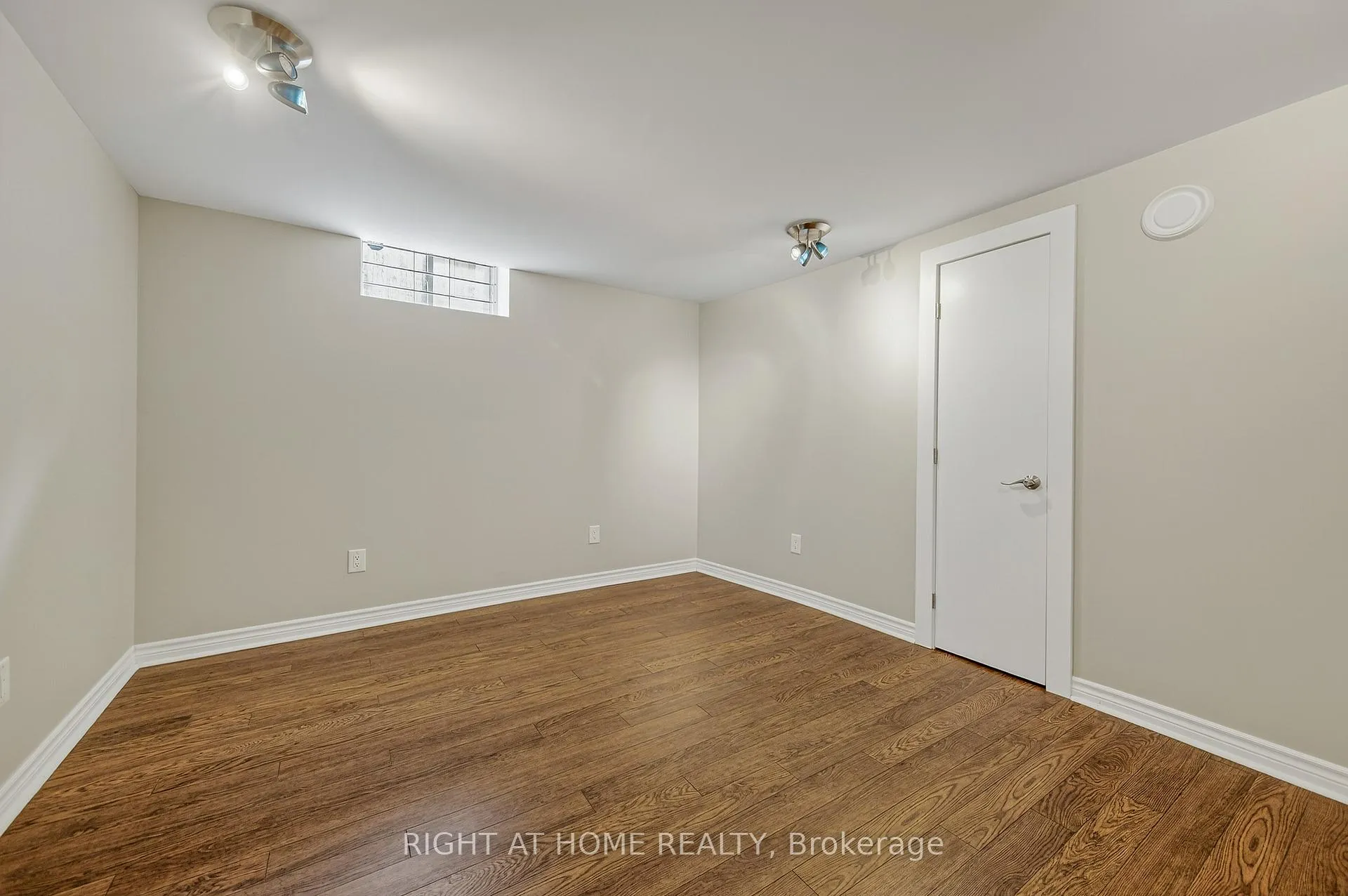 Photo 34 of 59 Kingsridge Road, Barrie, Bayshore — HOMEH