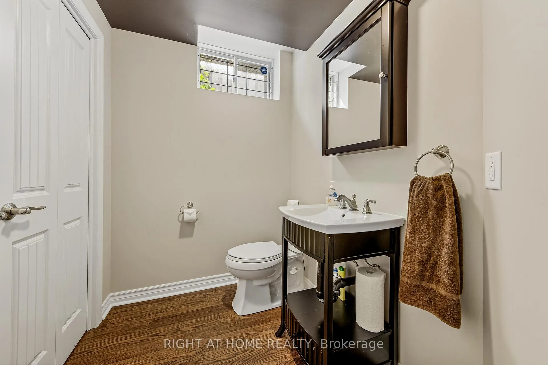 Photo 37 of 59 Kingsridge Road, Barrie, Bayshore — HOMEH