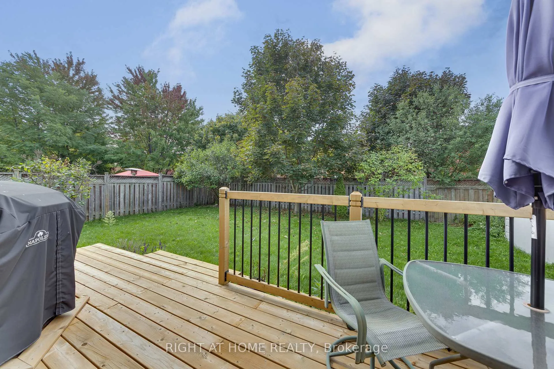 Photo 39 of 59 Kingsridge Road, Barrie, Bayshore — HOMEH