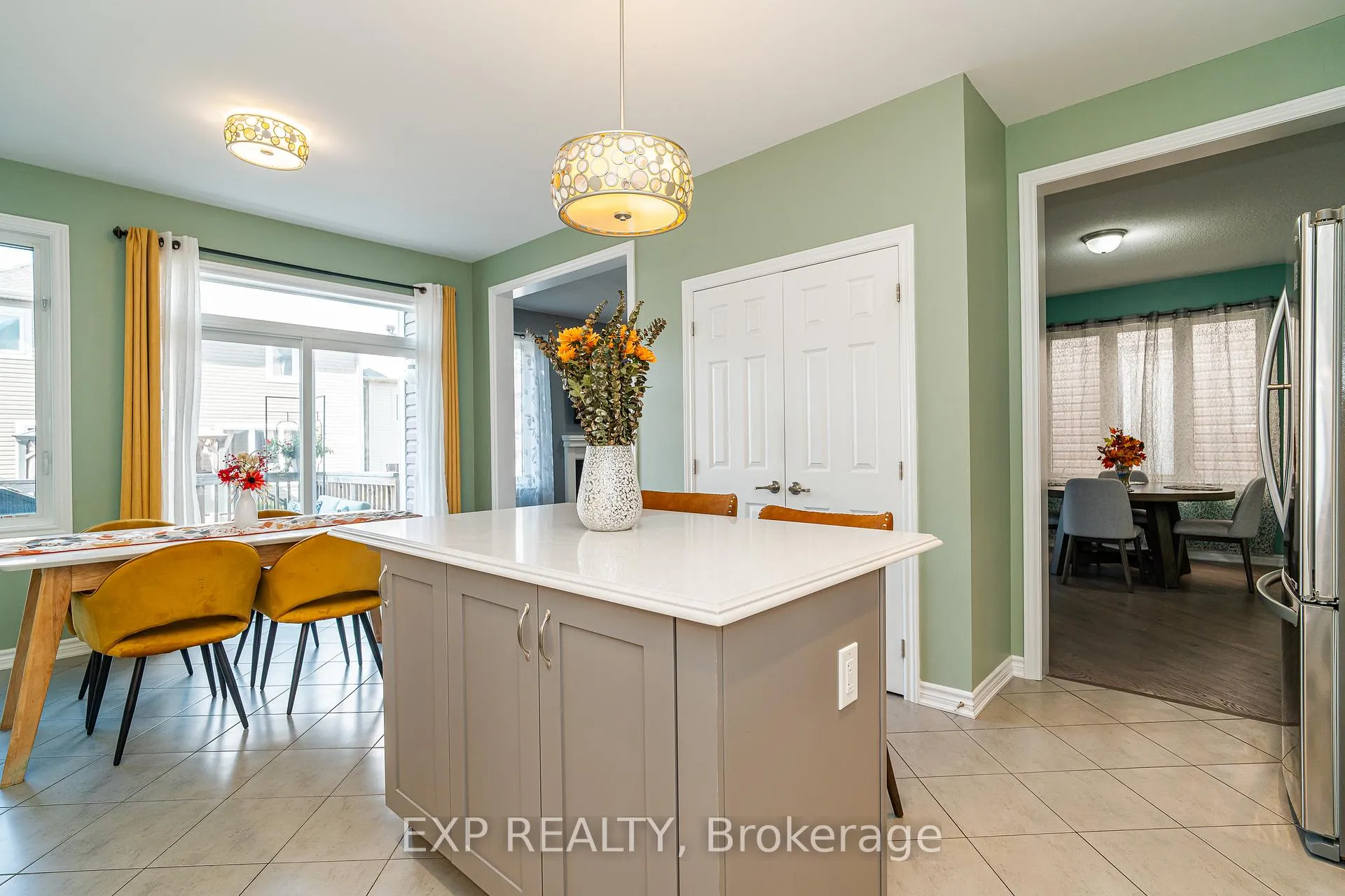 Photo 6 of 722 Devario Crescent, Ottawa, Barrhaven - Half Moon Bay — HOMEH