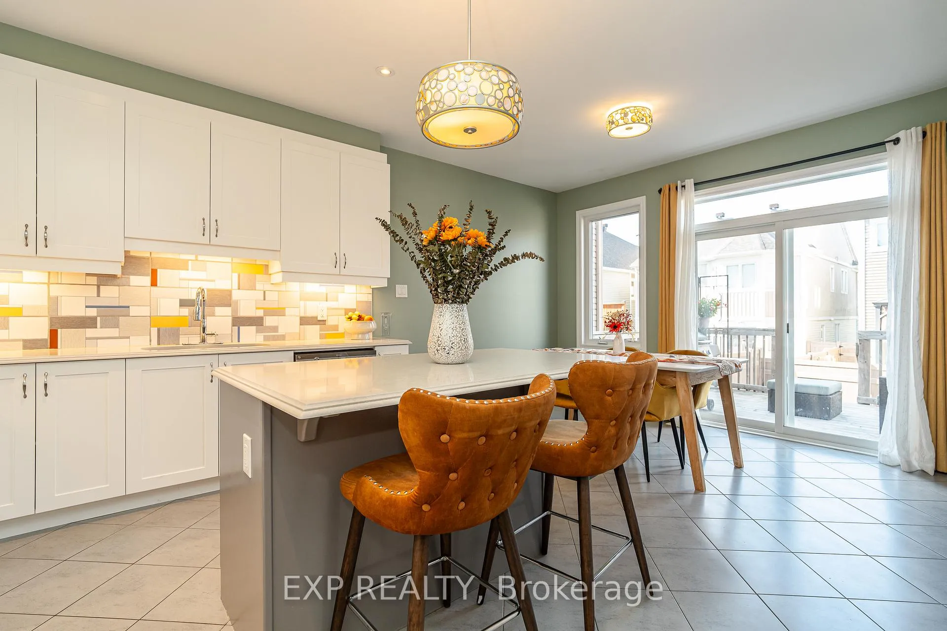 Photo 7 of 722 Devario Crescent, Ottawa, Barrhaven - Half Moon Bay — HOMEH