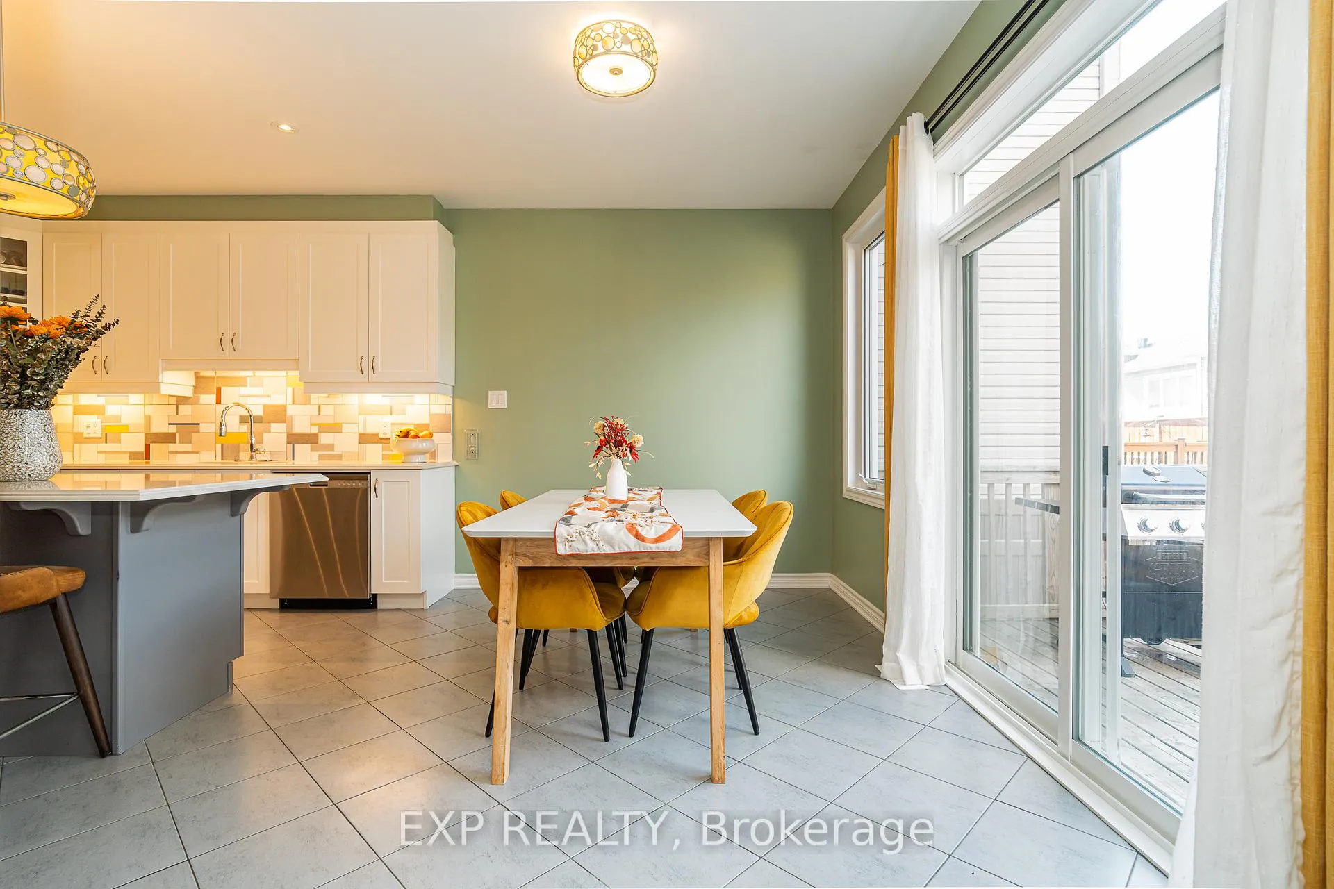 Photo 9 of 722 Devario Crescent, Ottawa, Barrhaven - Half Moon Bay — HOMEH