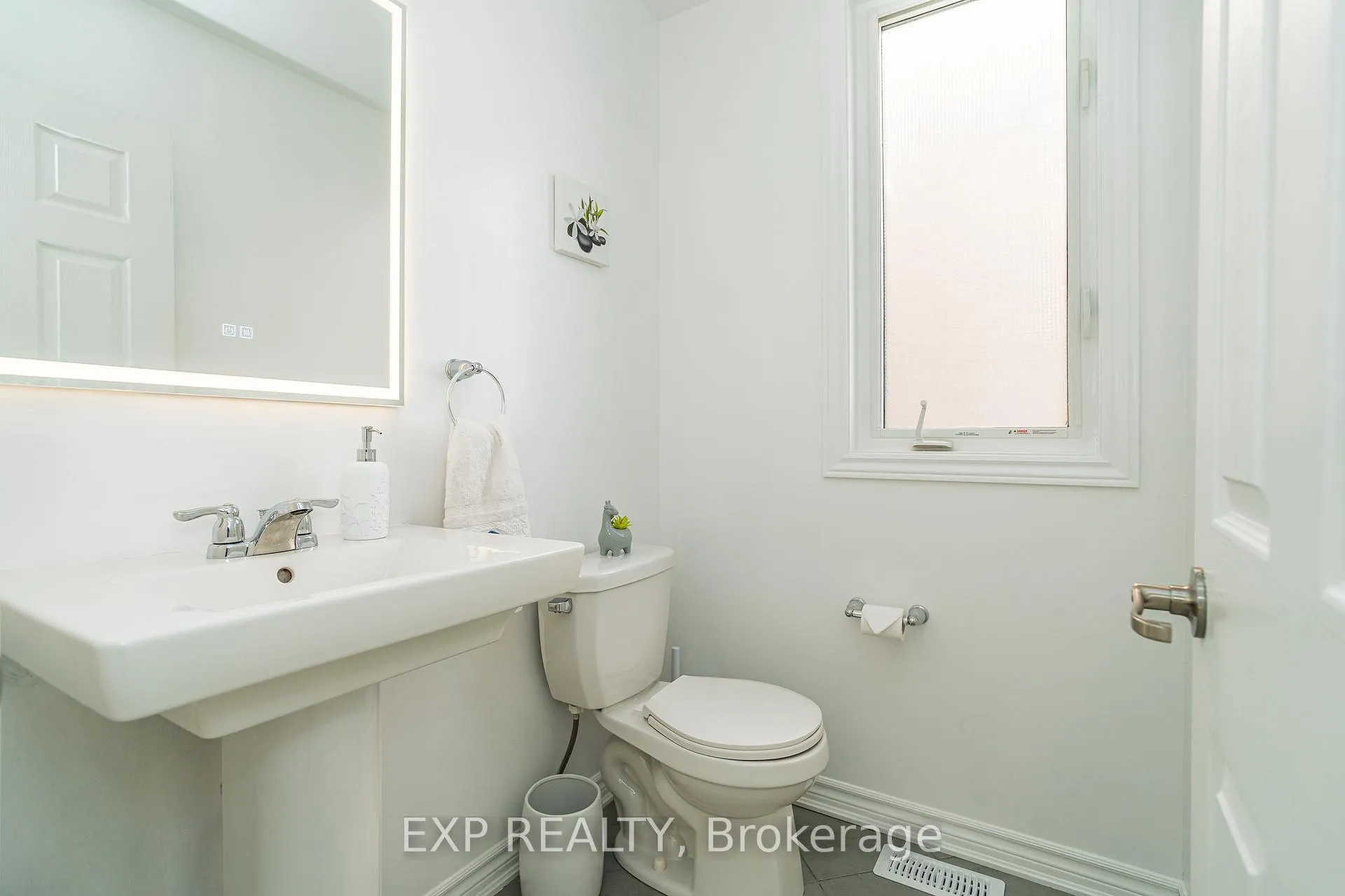 Photo 23 of 722 Devario Crescent, Ottawa, Barrhaven - Half Moon Bay — HOMEH