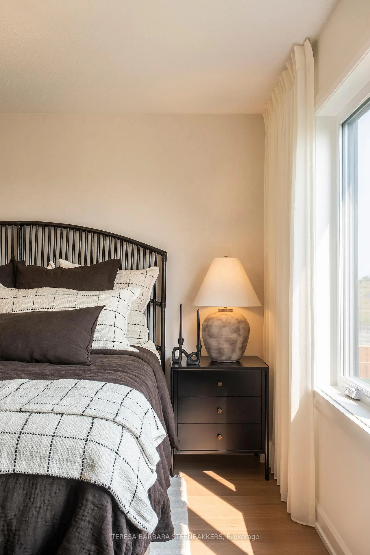 Photo 9 of 1063 Acoustic Way, Ottawa, Riverside South/Gloucester Glen — HOMEH