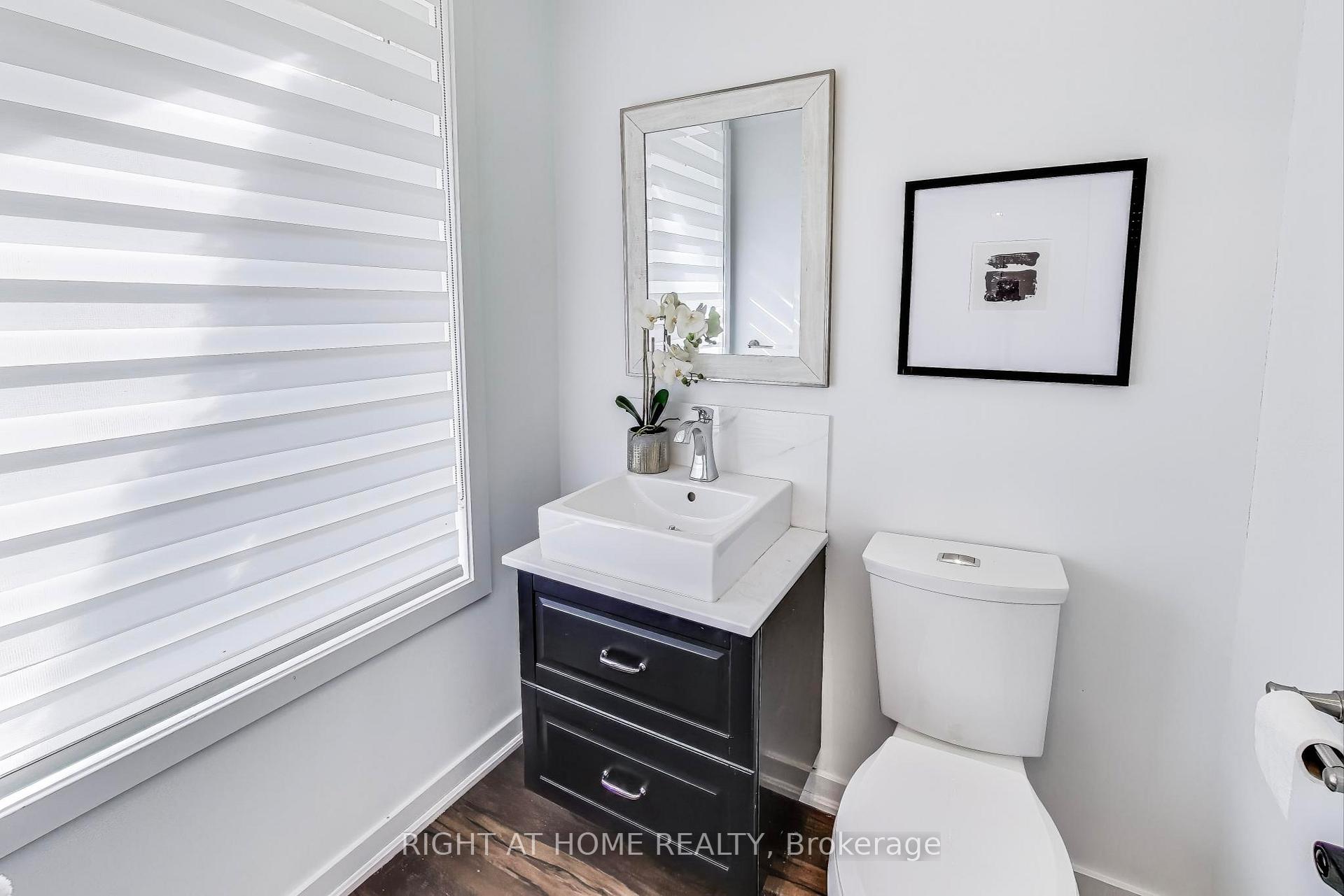 Photo 6 of 70 Laburnham Avenue, Etobicoke, Long Branch — HOMEH