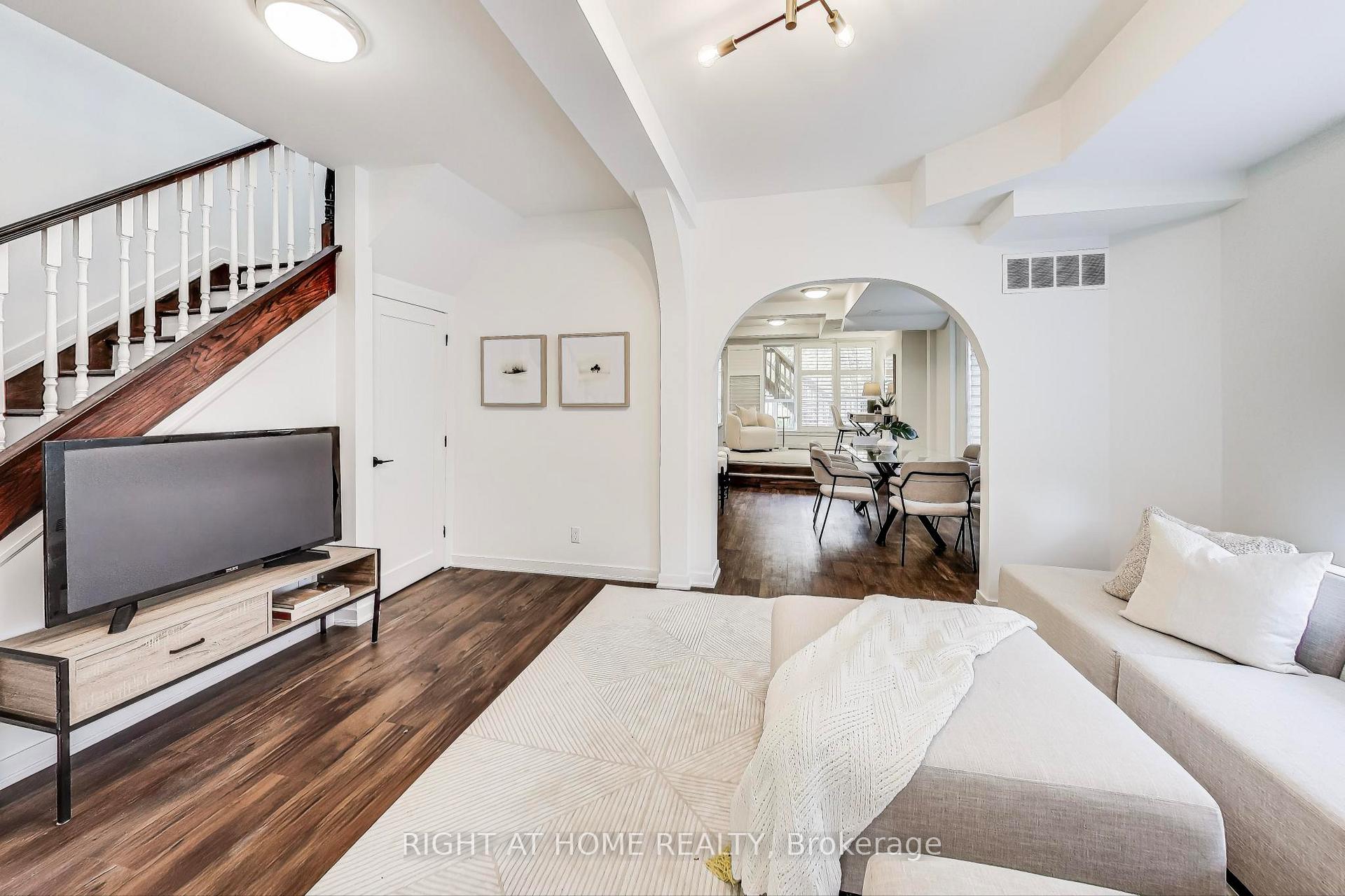 Photo 7 of 70 Laburnham Avenue, Etobicoke, Long Branch — HOMEH