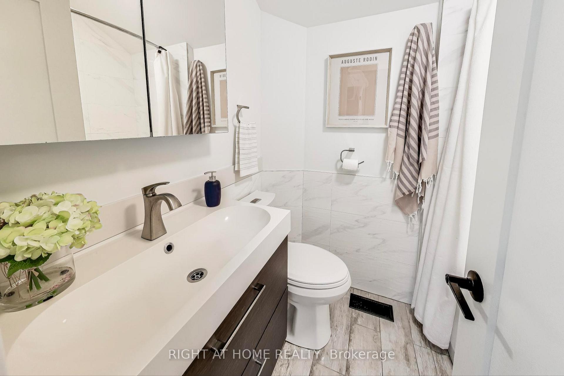 Photo 25 of 70 Laburnham Avenue, Etobicoke, Long Branch — HOMEH