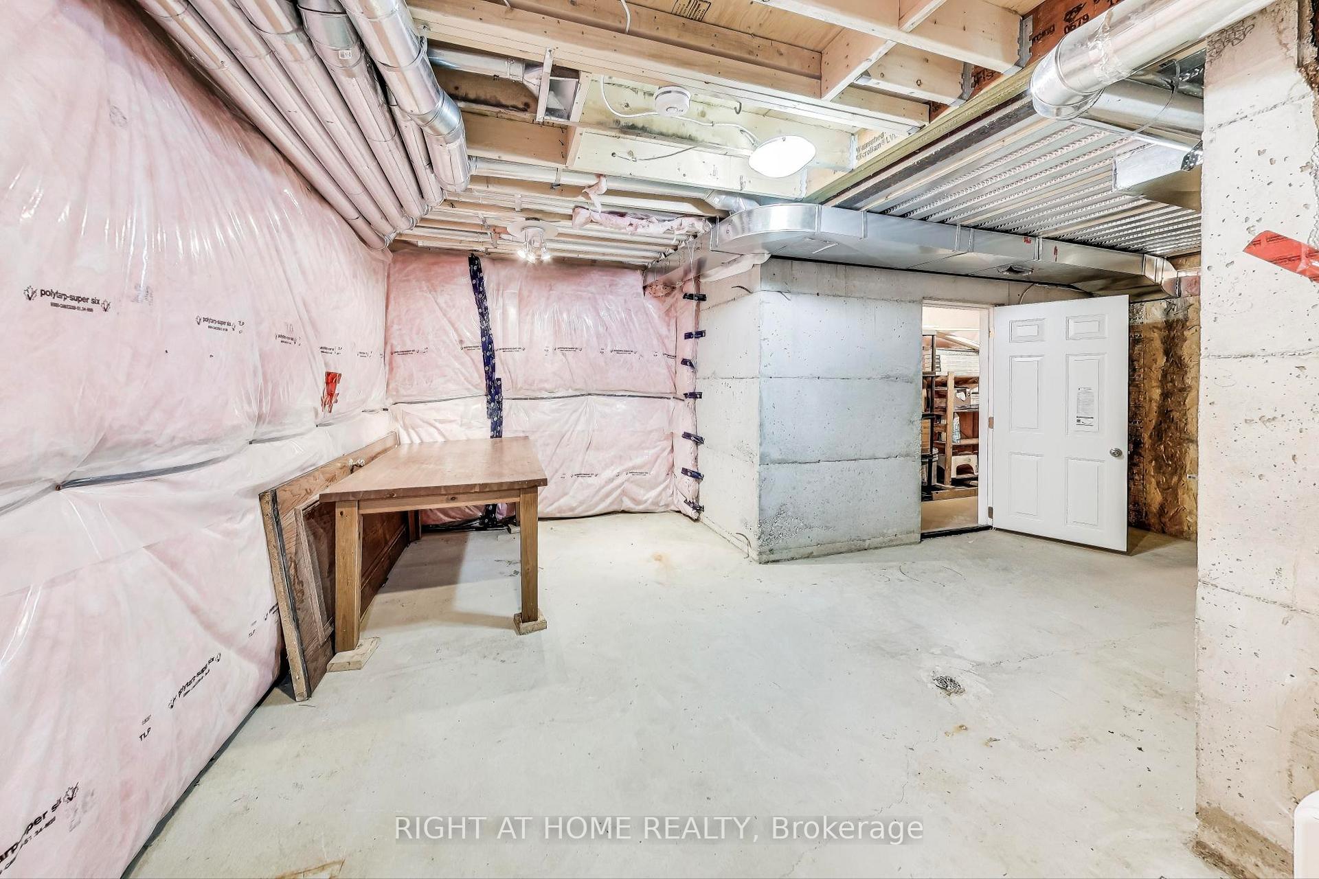 Photo 29 of 70 Laburnham Avenue, Etobicoke, Long Branch — HOMEH