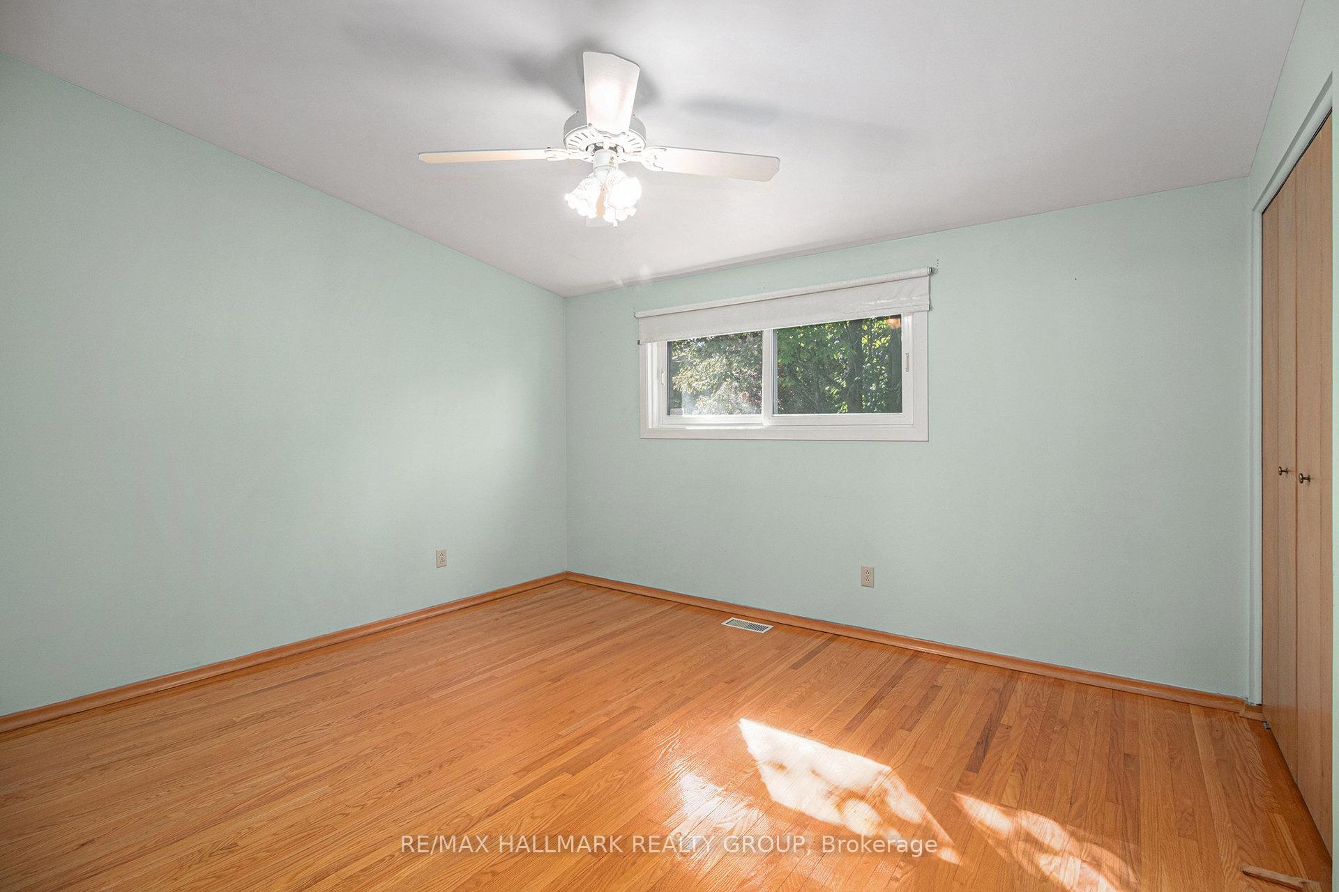 Photo 18 of 1938 Featherston Drive, Ottawa, Guildwood Estates - Urbandale Acres — HOMEH