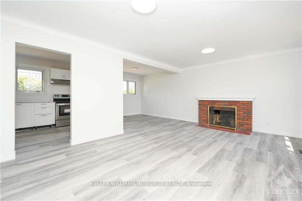 Photo 3 of Unit A, 525 Browning Avenue, Ottawa, Riverview Park — HOMEH