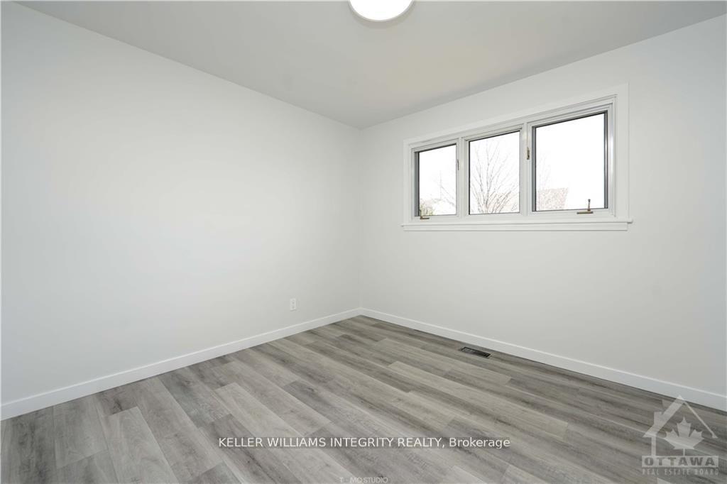 Photo 11 of Unit A, 525 Browning Avenue, Ottawa, Riverview Park — HOMEH
