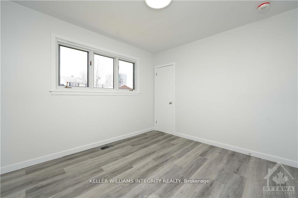 Photo 12 of Unit A, 525 Browning Avenue, Ottawa, Riverview Park — HOMEH