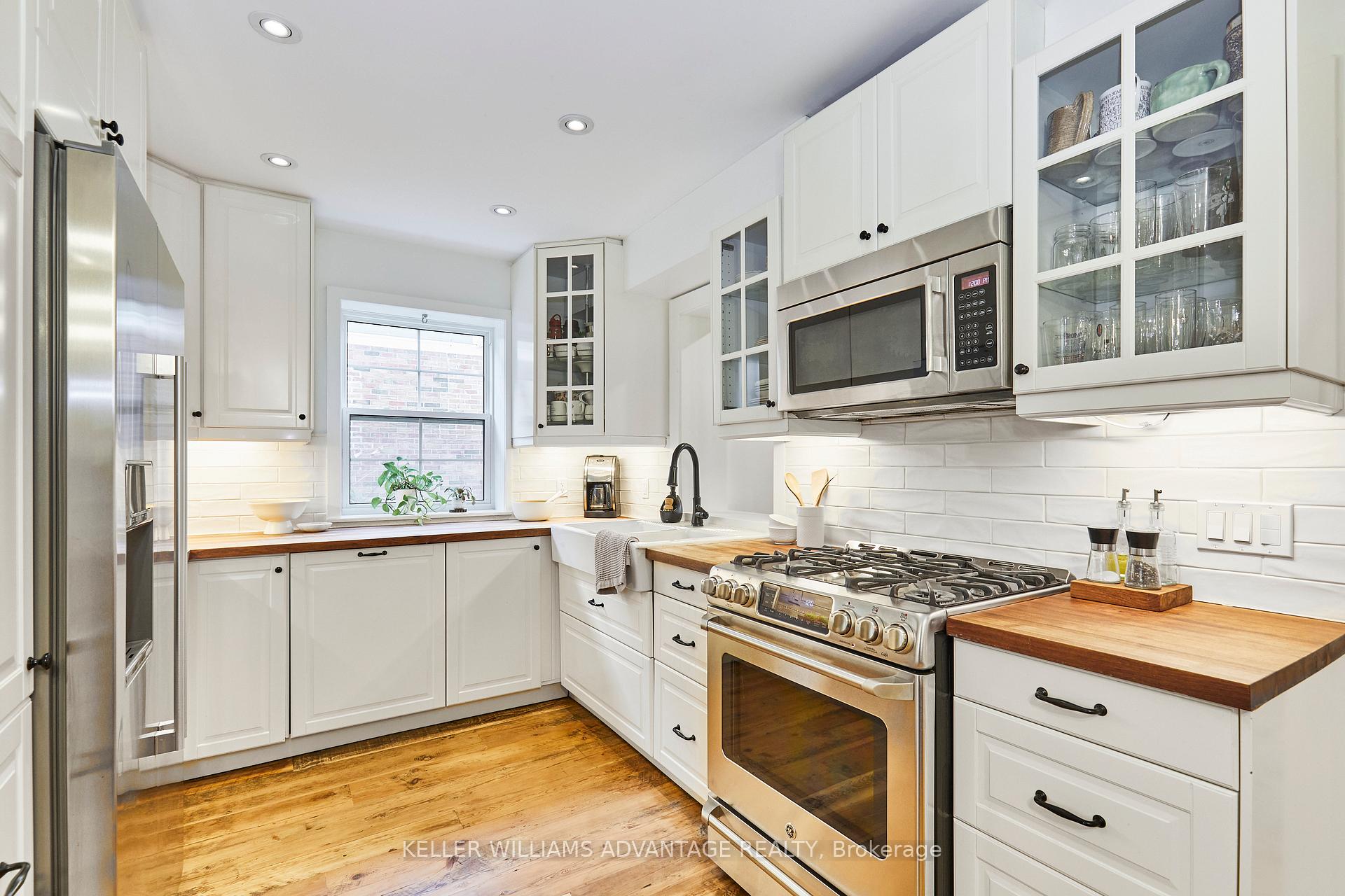 Photo 10 of 46 Thirty-Sixth Street, Etobicoke, Long Branch — HOMEH