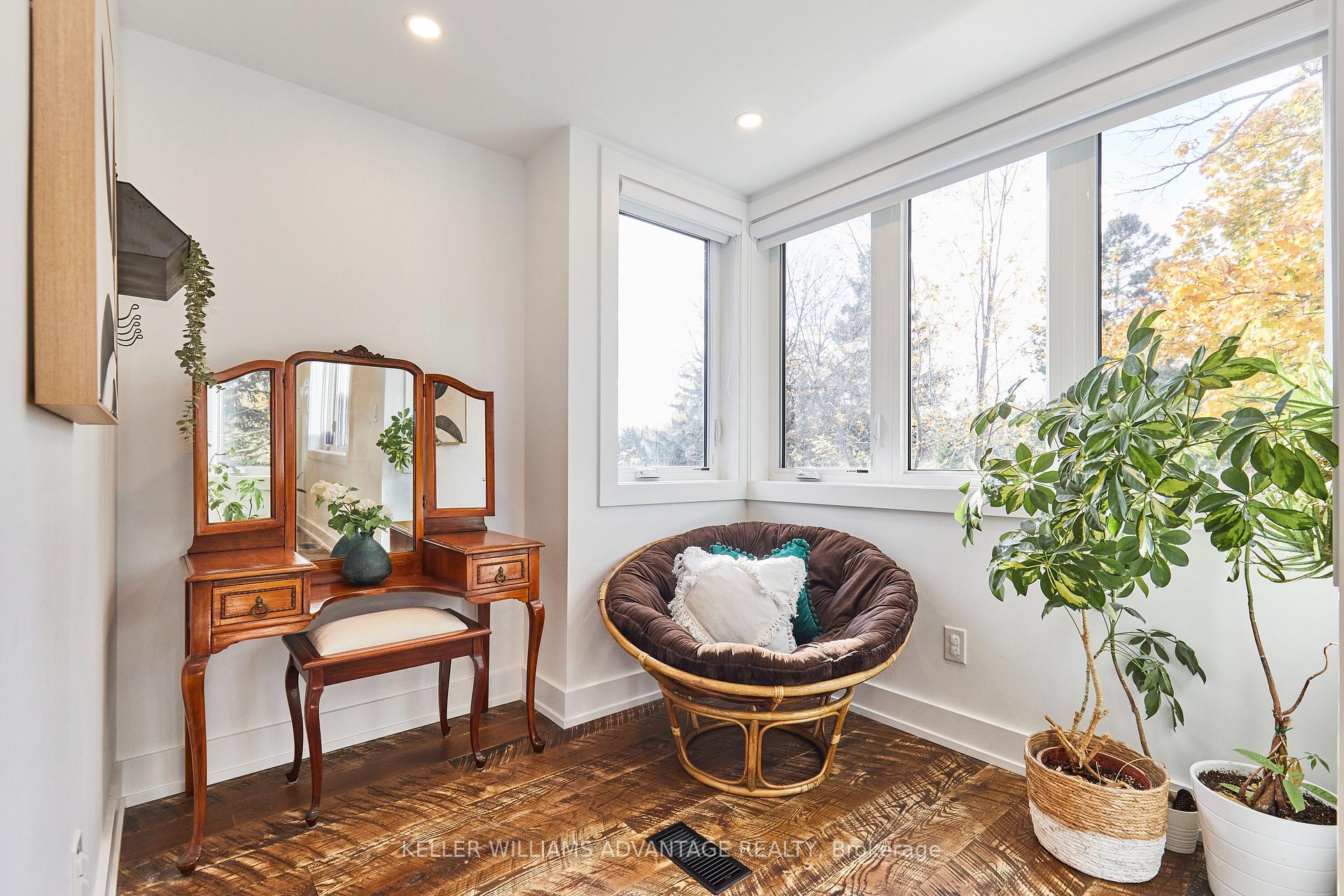 Photo 23 of 46 Thirty-Sixth Street, Etobicoke, Long Branch — HOMEH