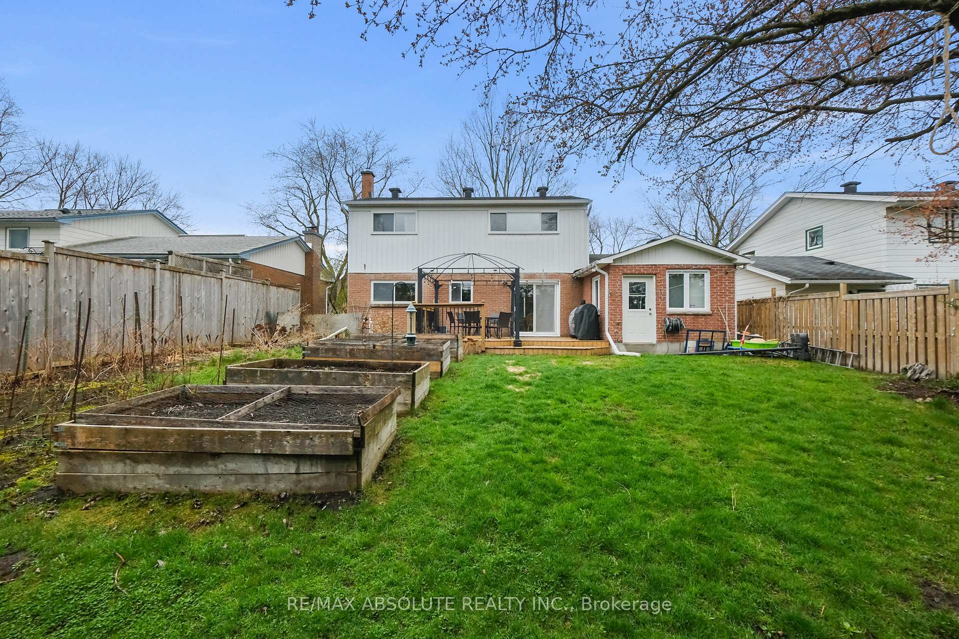 Photo 25 of 2342 Ogilvie Road, Ottawa, Beacon Hill North — HOMEH