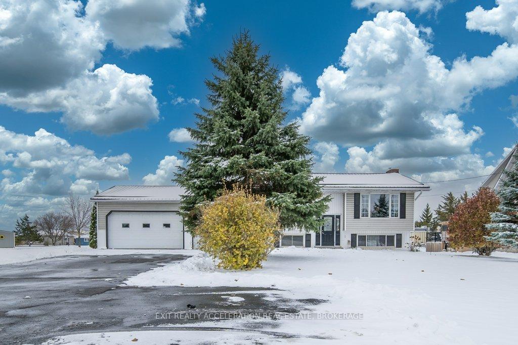 Photo 2 of 32 Bayshore Road, Tyendinaga, Mohawks of The Bay of Quinte — HOMEH
