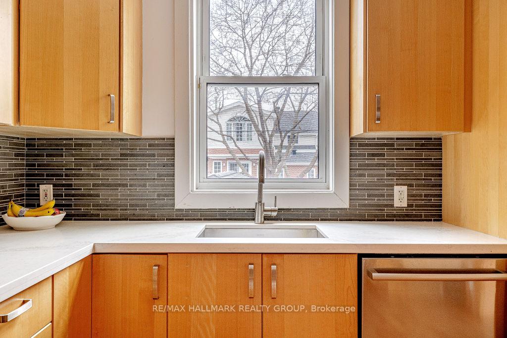 Photo 11 of 47 Clarendon Avenue, Ottawa, Ottawa West — HOMEH