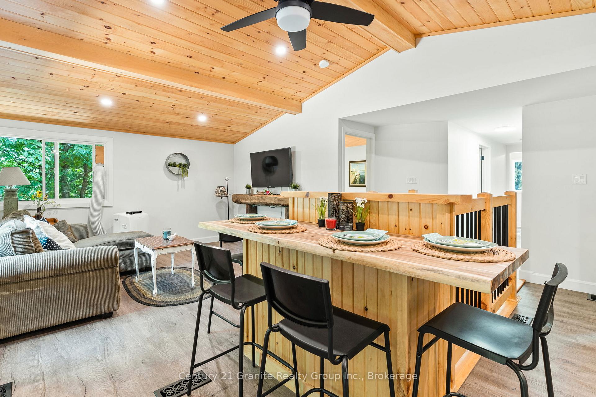 Photo 10 of 10979 Highway 118, Algonquin Highlands, Stanhope — HOMEH