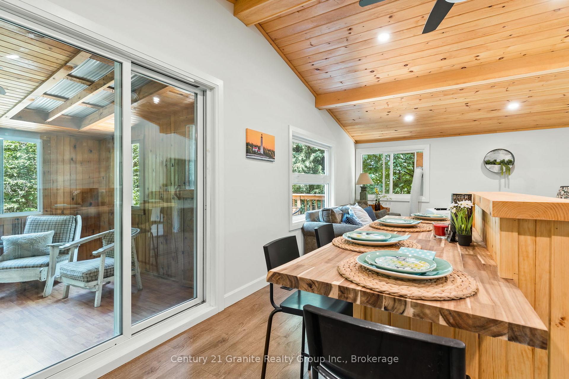 Photo 6 of 10979 Highway 118, Algonquin Highlands, Stanhope — HOMEH
