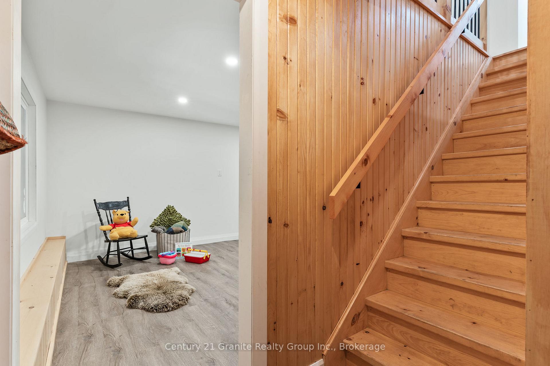 Photo 13 of 10979 Highway 118, Algonquin Highlands, Stanhope — HOMEH