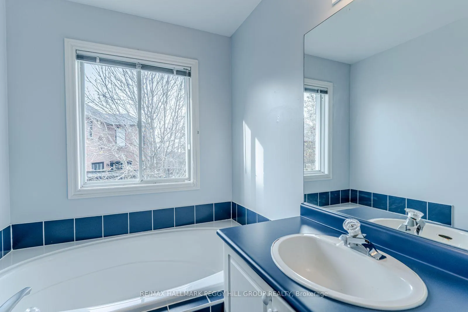 Photo 8 of 63 River Ridge Road, Barrie, Bayshore — HOMEH