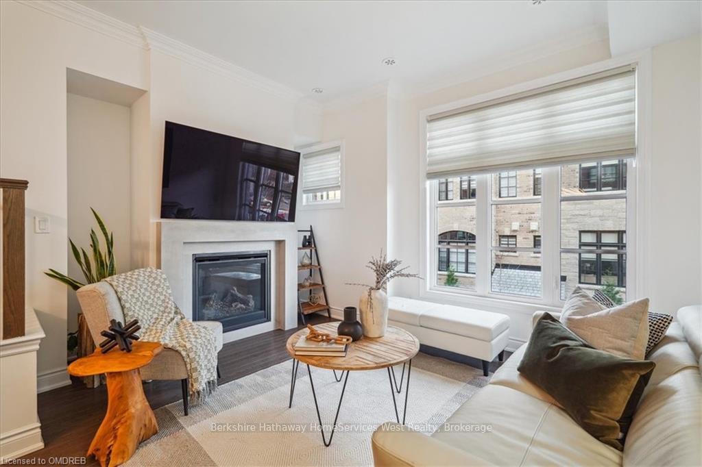 Photo 14 of 79 Elder Avenue, Etobicoke, Long Branch — HOMEH