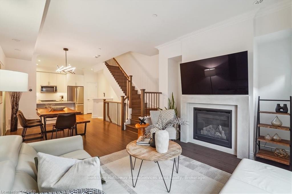Photo 16 of 79 Elder Avenue, Etobicoke, Long Branch — HOMEH