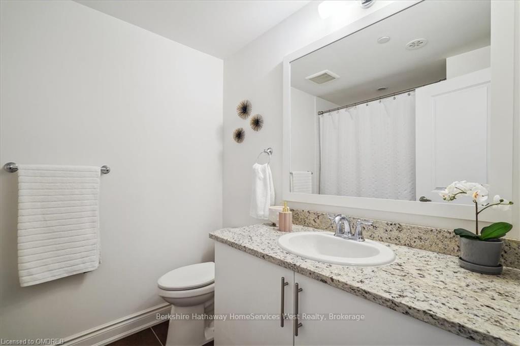 Photo 20 of 79 Elder Avenue, Etobicoke, Long Branch — HOMEH
