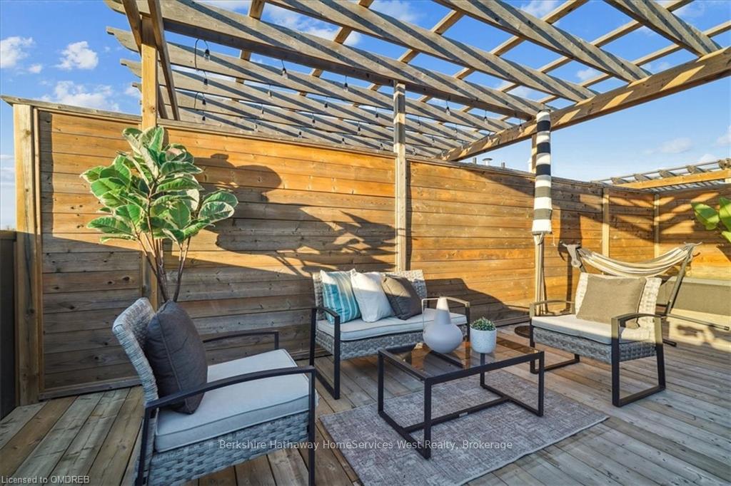 Photo 31 of 79 Elder Avenue, Etobicoke, Long Branch — HOMEH