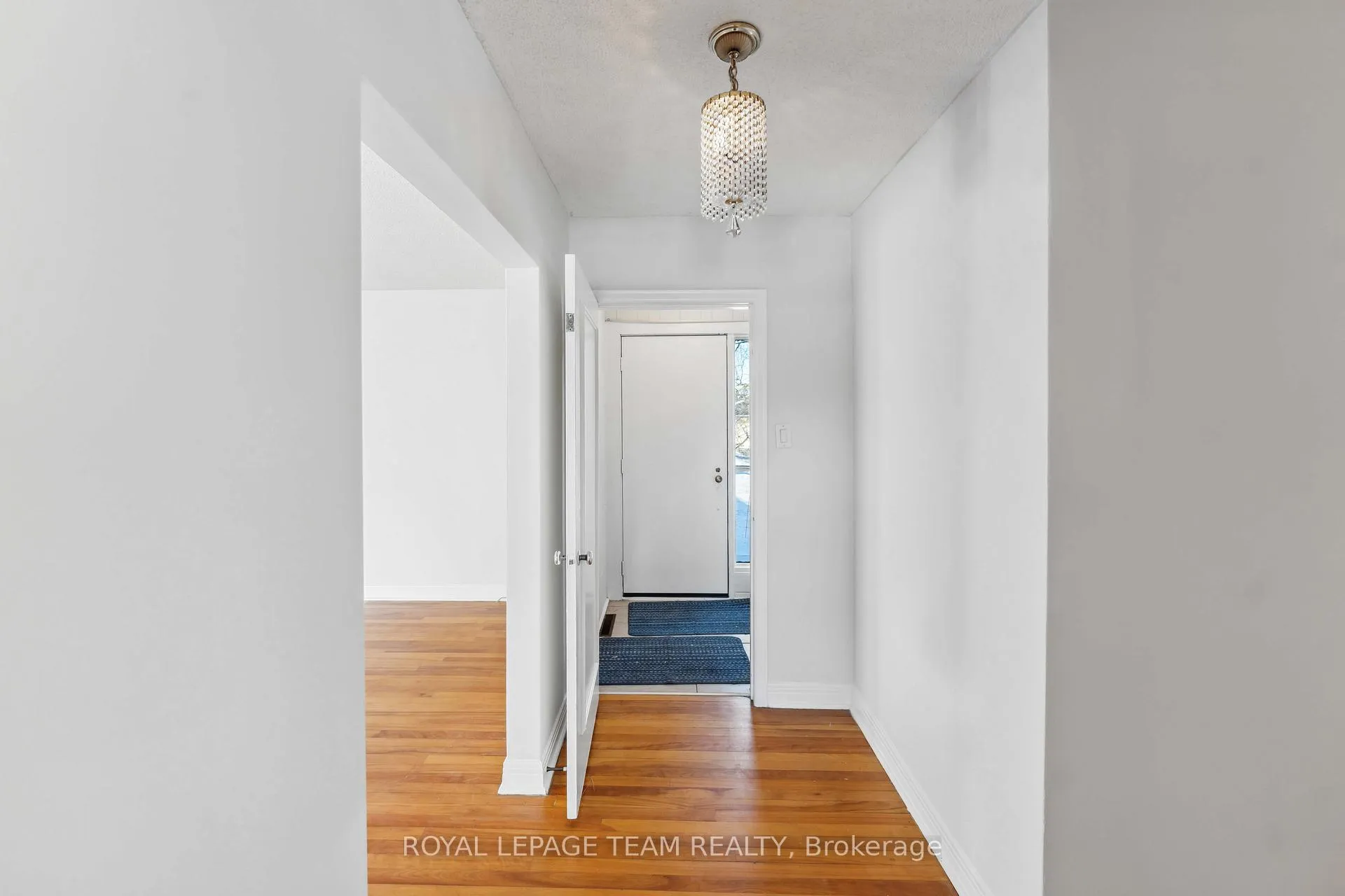 Photo 8 of 420 Billings Avenue, Ottawa, Alta Vista/Faircrest Heights — HOMEH