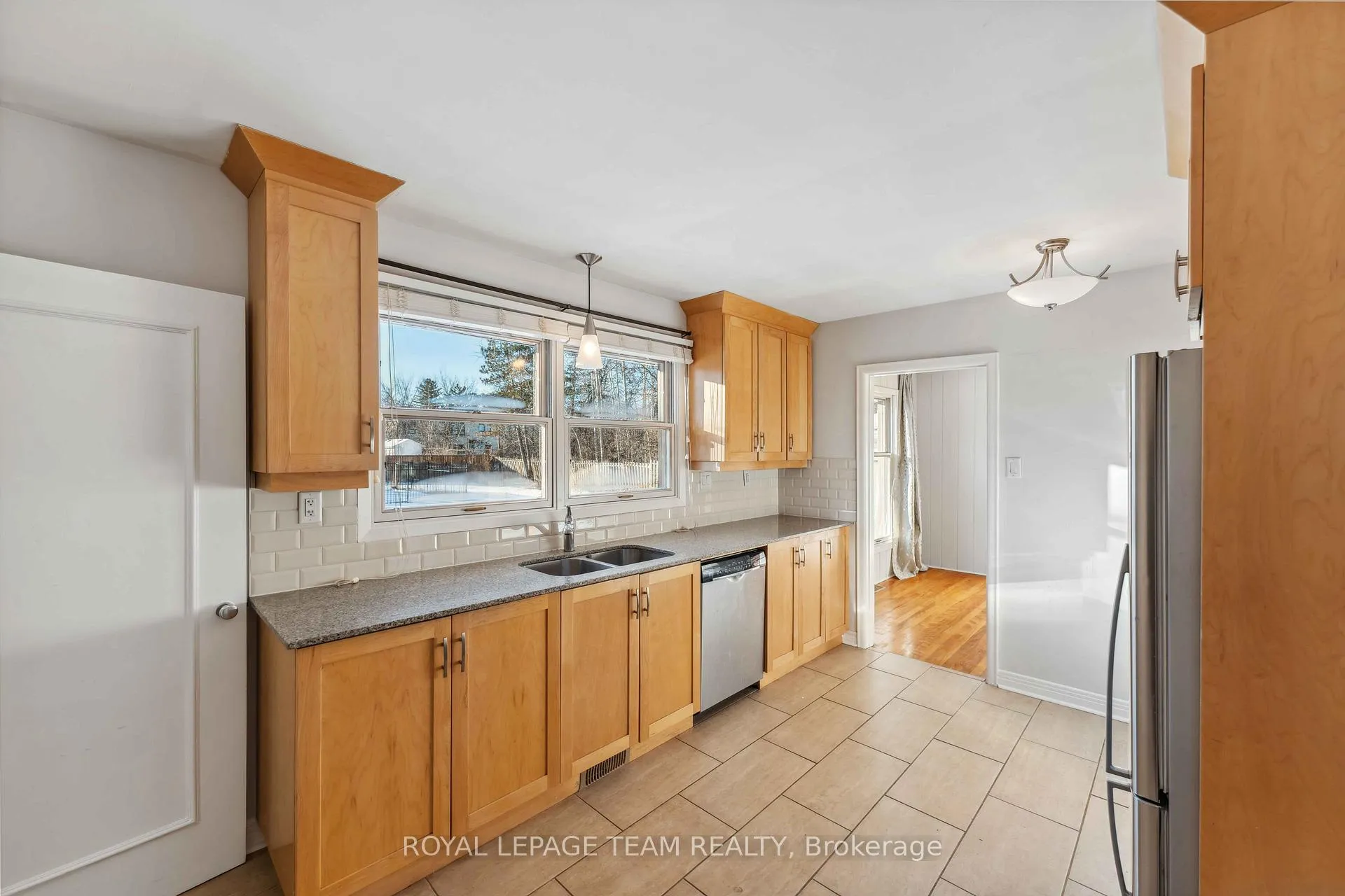 Photo 25 of 420 Billings Avenue, Ottawa, Alta Vista/Faircrest Heights — HOMEH
