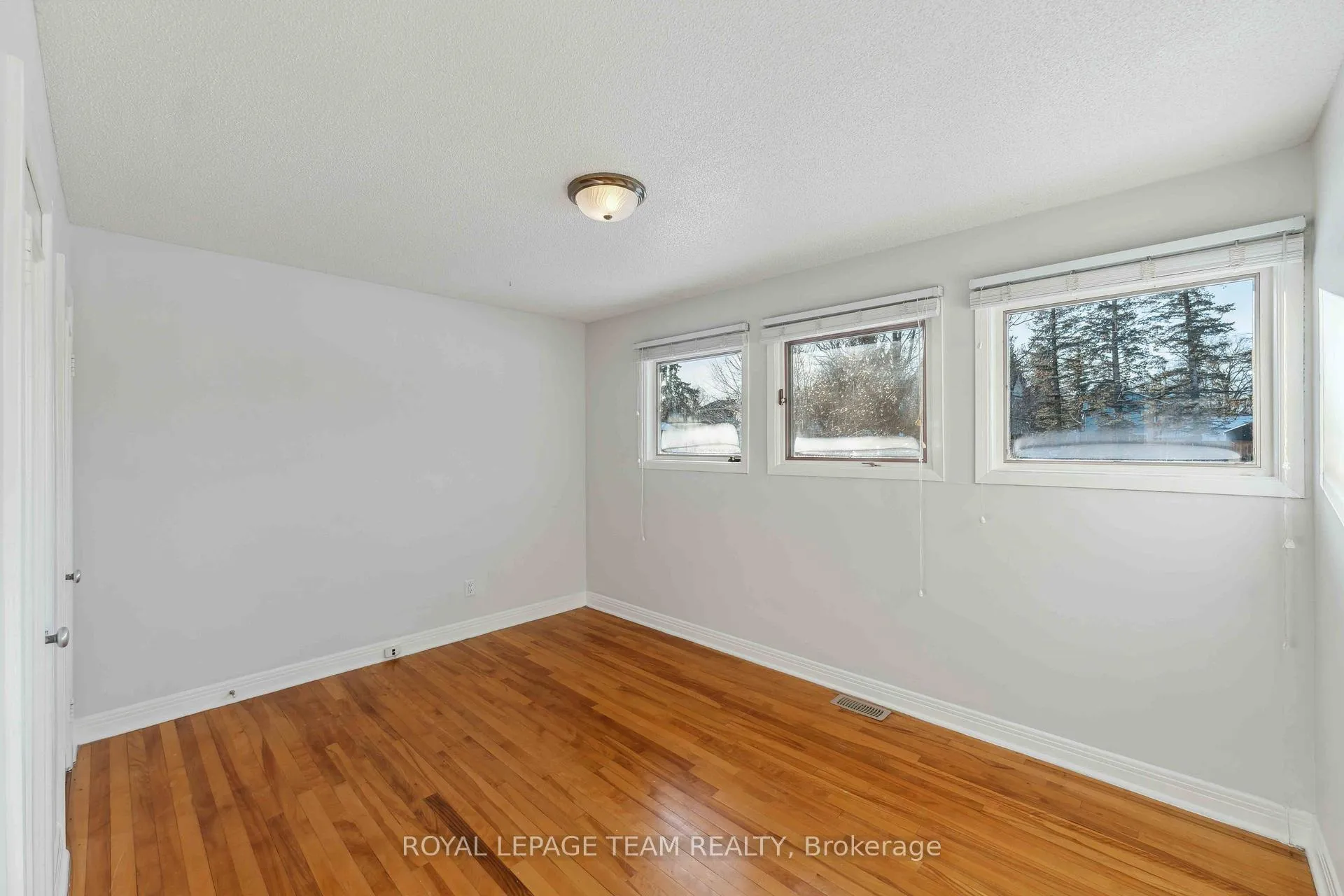 Photo 32 of 420 Billings Avenue, Ottawa, Alta Vista/Faircrest Heights — HOMEH