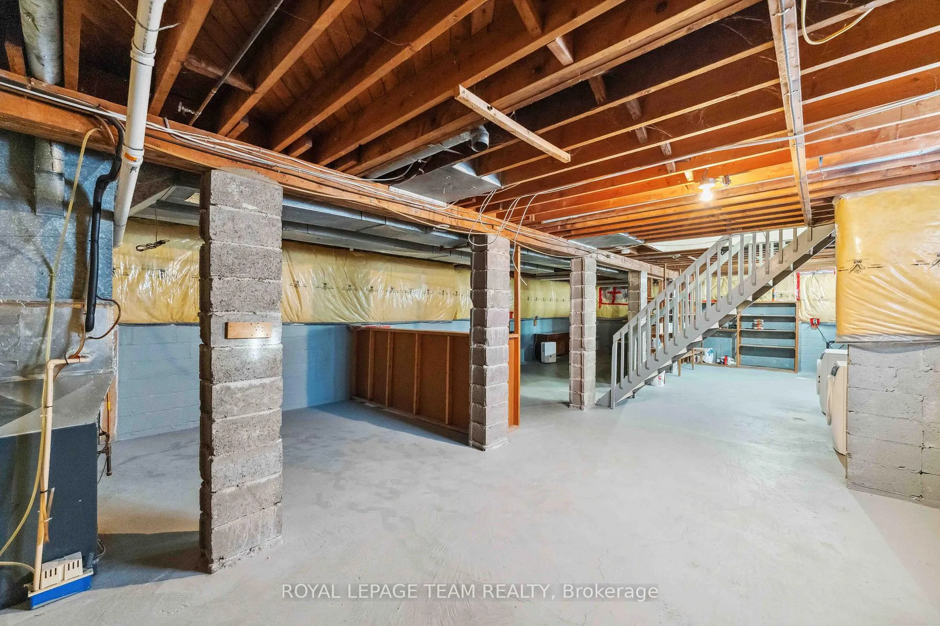 Photo 43 of 420 Billings Avenue, Ottawa, Alta Vista/Faircrest Heights — HOMEH