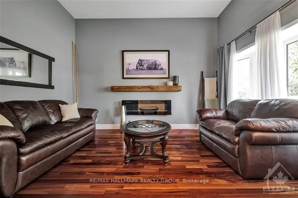 Photo 11 of 11 Alder Crescent, Ottawa, Blackburn Hamlet — HOMEH