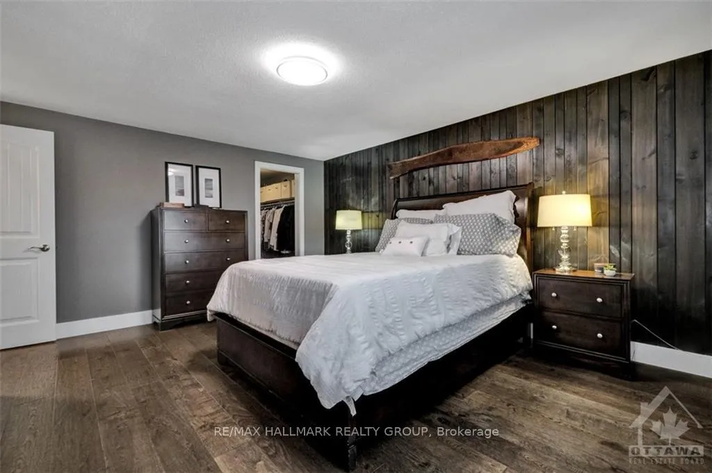 Photo 18 of 11 Alder Crescent, Ottawa, Blackburn Hamlet — HOMEH