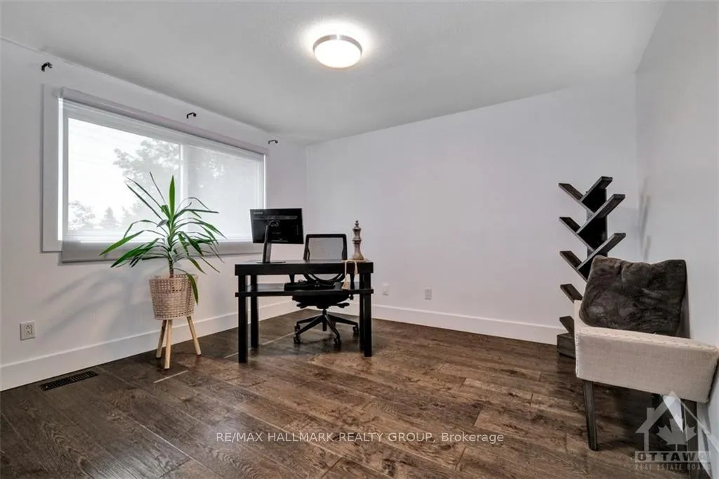 Photo 19 of 11 Alder Crescent, Ottawa, Blackburn Hamlet — HOMEH
