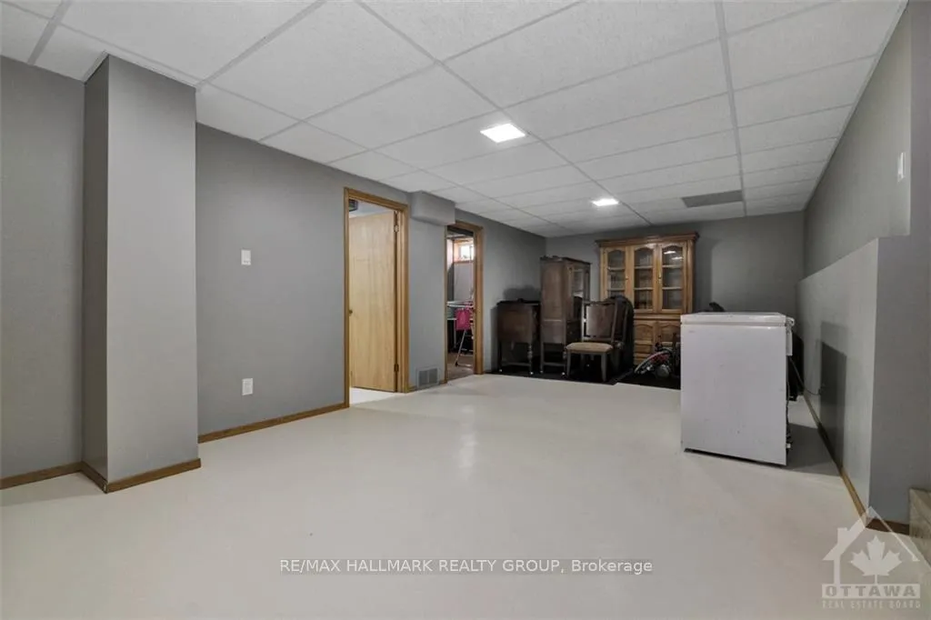 Photo 24 of 11 Alder Crescent, Ottawa, Blackburn Hamlet — HOMEH