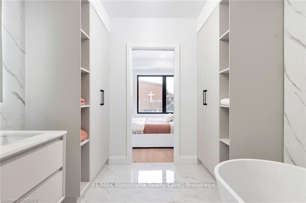 Photo 23 of 103 Tenth Street, Etobicoke, New Toronto — HOMEH