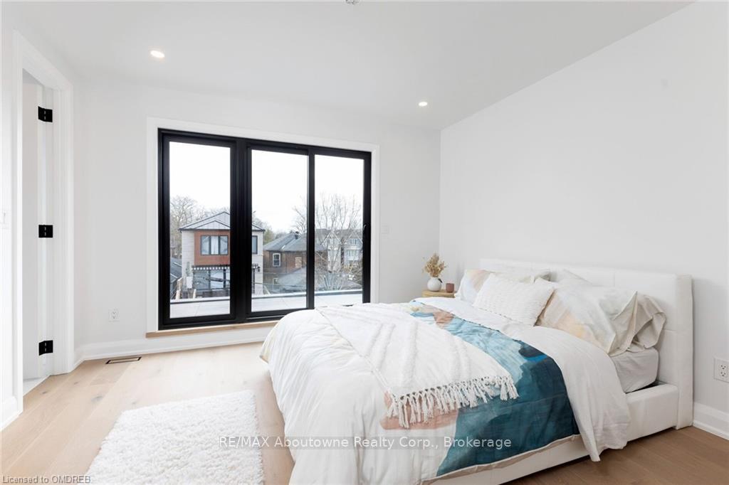 Photo 29 of 103 Tenth Street, Etobicoke, New Toronto — HOMEH