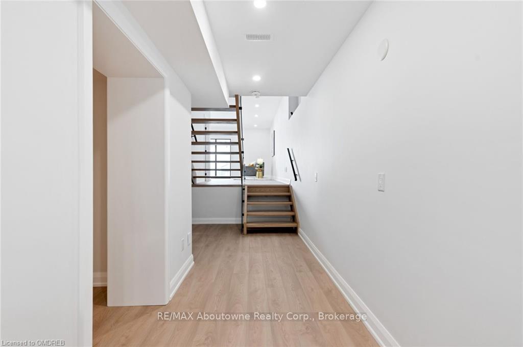 Photo 48 of 103 Tenth Street, Etobicoke, New Toronto — HOMEH