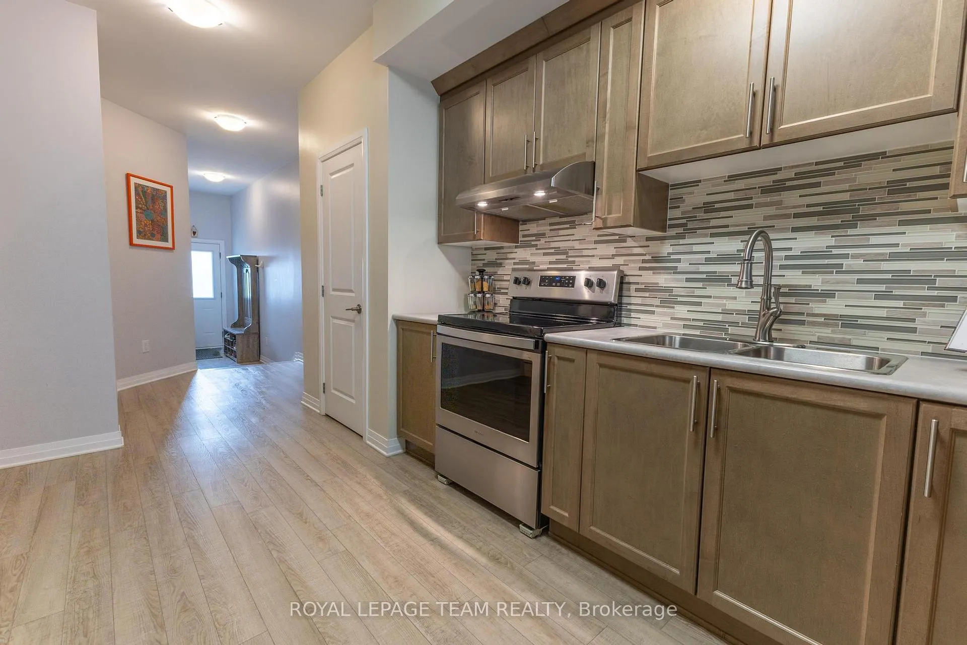 Photo 8 of 12 Mona Mcbride Drive, Arnprior — HOMEH
