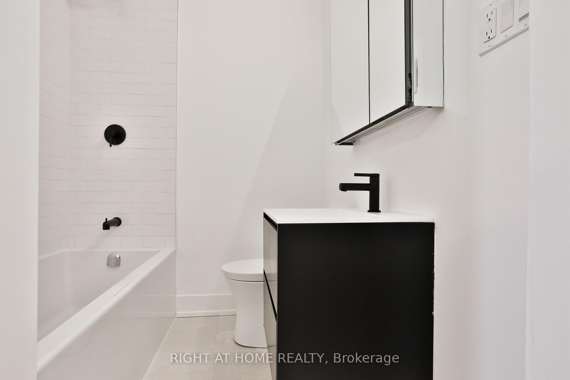 Photo 4 of Unit 2F, 554 College Street, Toronto, Palmerston-Little Italy — HOMEH