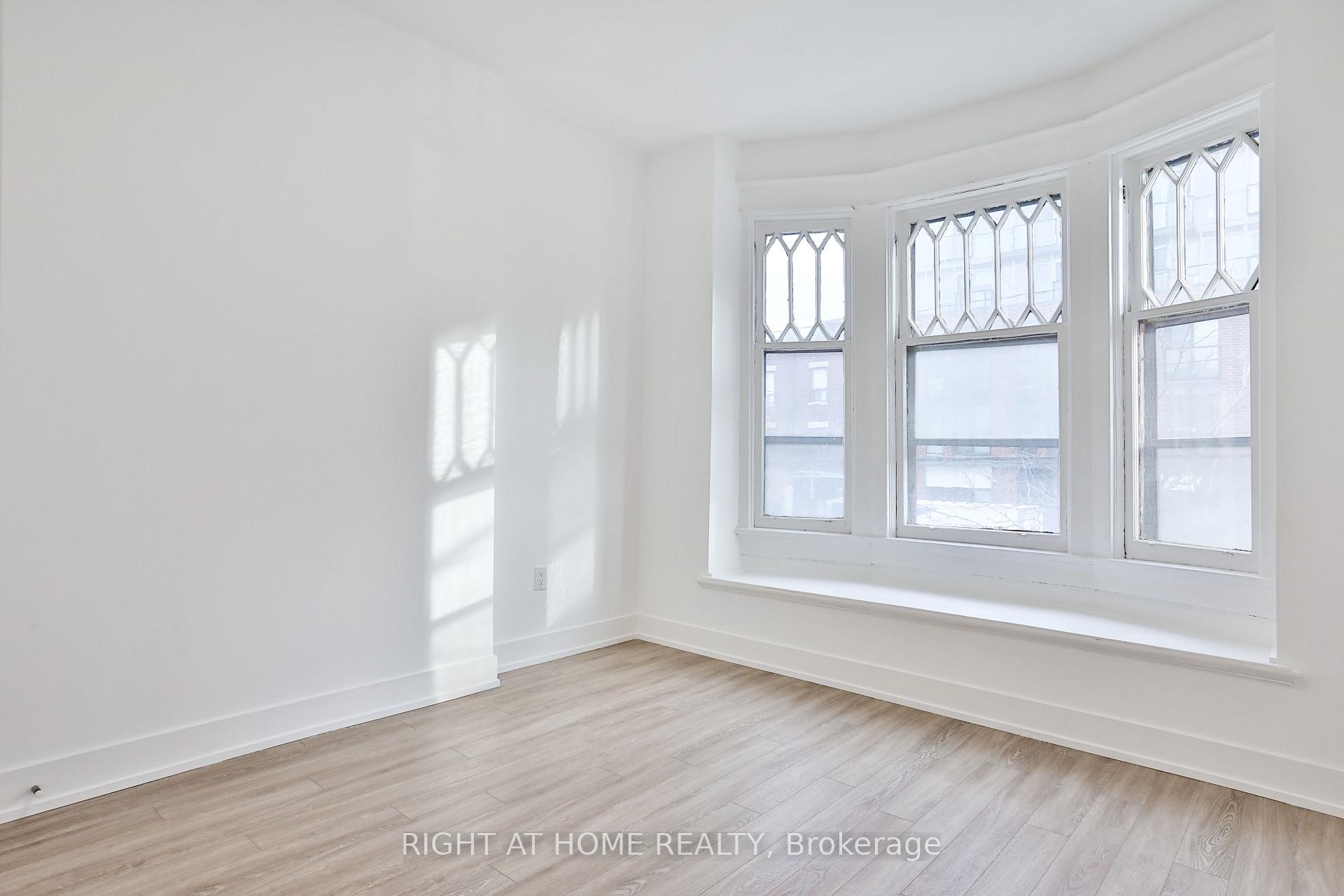 Photo 11 of Unit 2F, 554 College Street, Toronto, Palmerston-Little Italy — HOMEH
