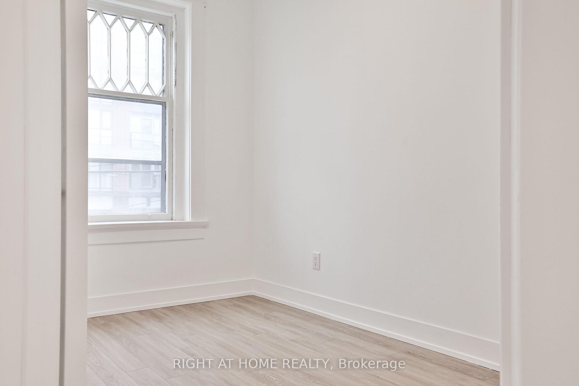 Photo 6 of Unit 2F, 554 College Street, Toronto, Palmerston-Little Italy — HOMEH