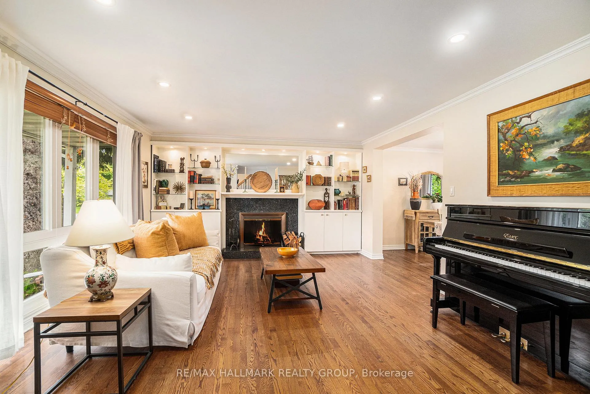 Photo 5 of 617 La Verendrye Drive, Ottawa, Beacon Hill North — HOMEH