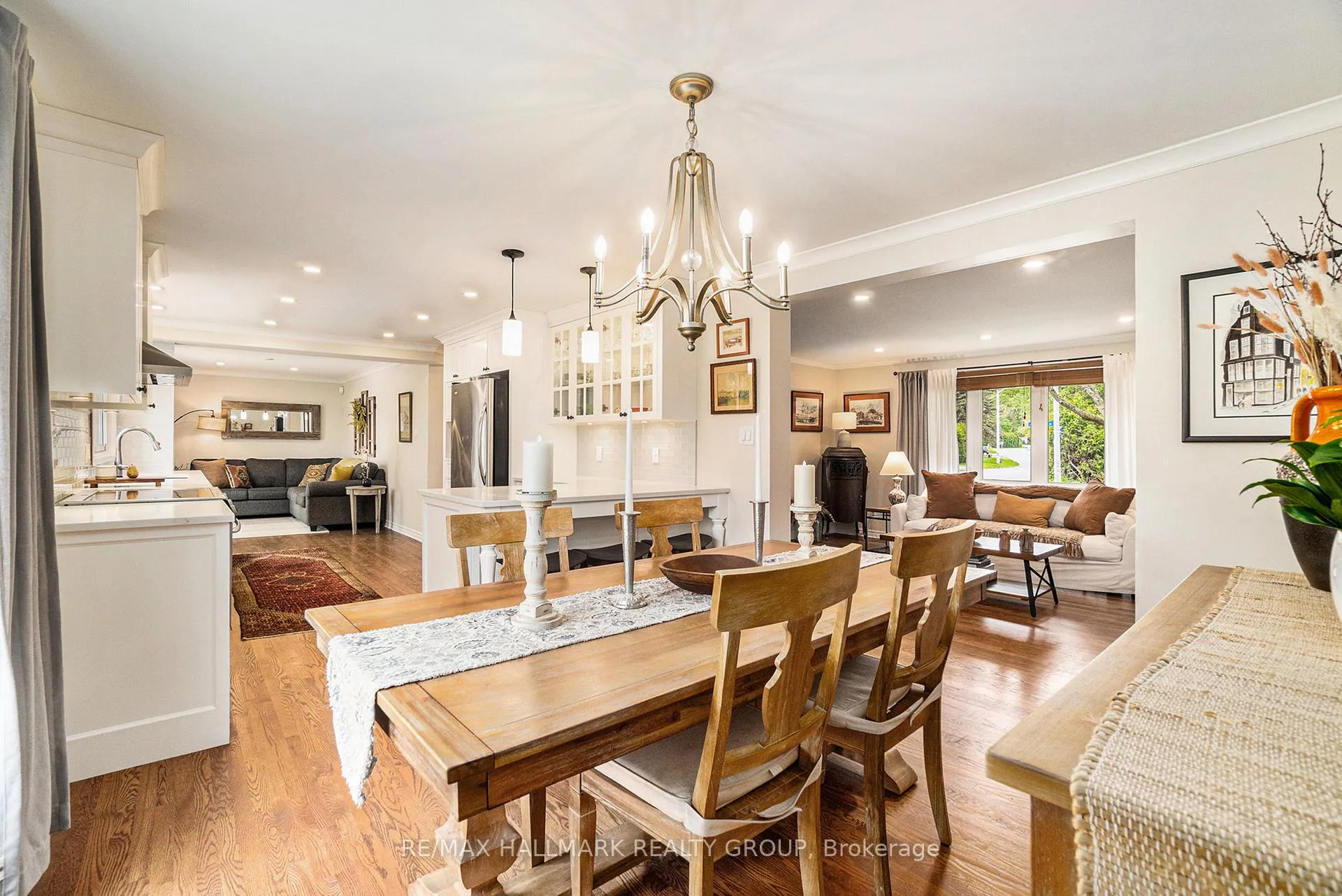 Photo 14 of 617 La Verendrye Drive, Ottawa, Beacon Hill North — HOMEH