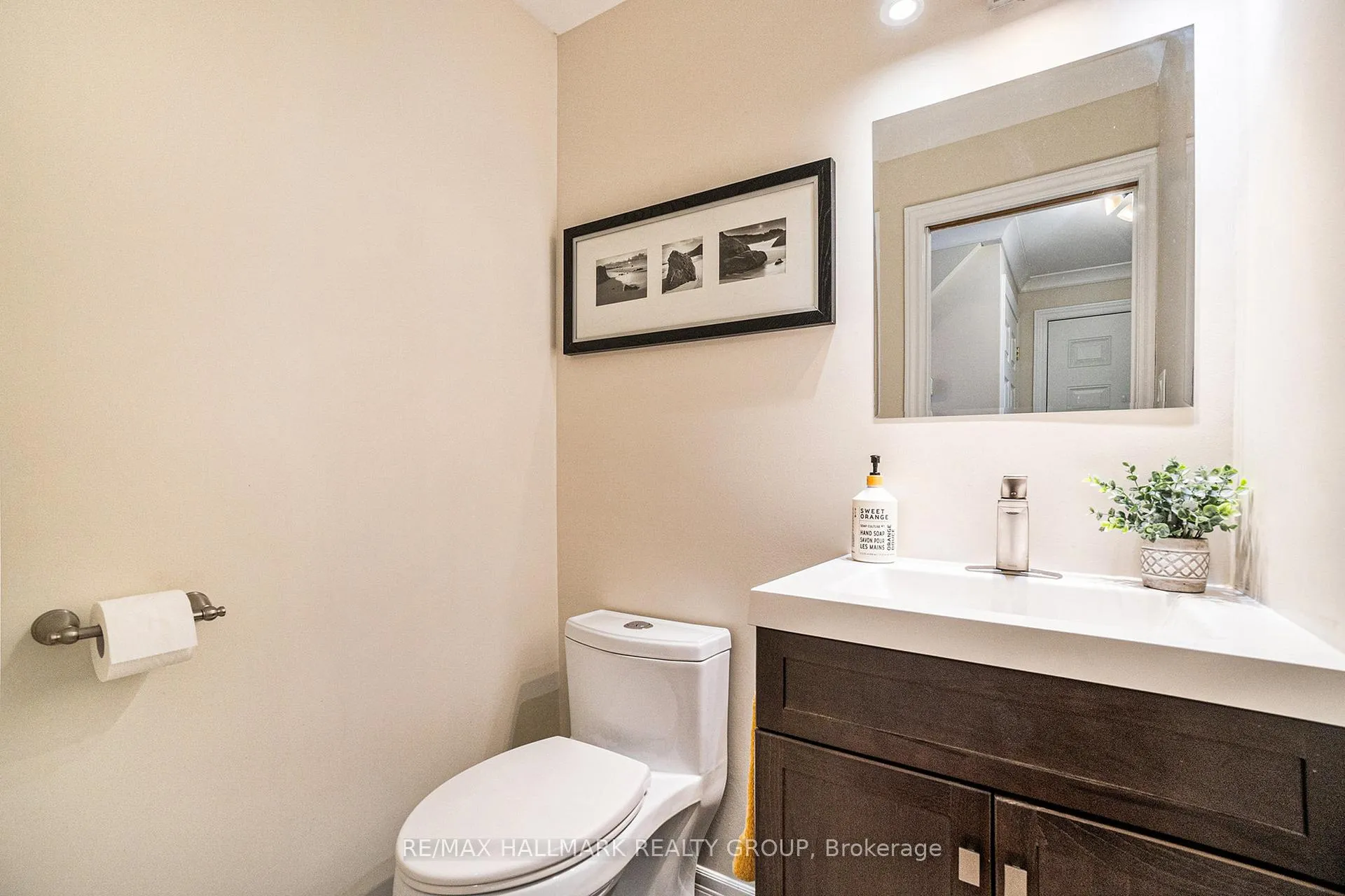 Photo 21 of 617 La Verendrye Drive, Ottawa, Beacon Hill North — HOMEH