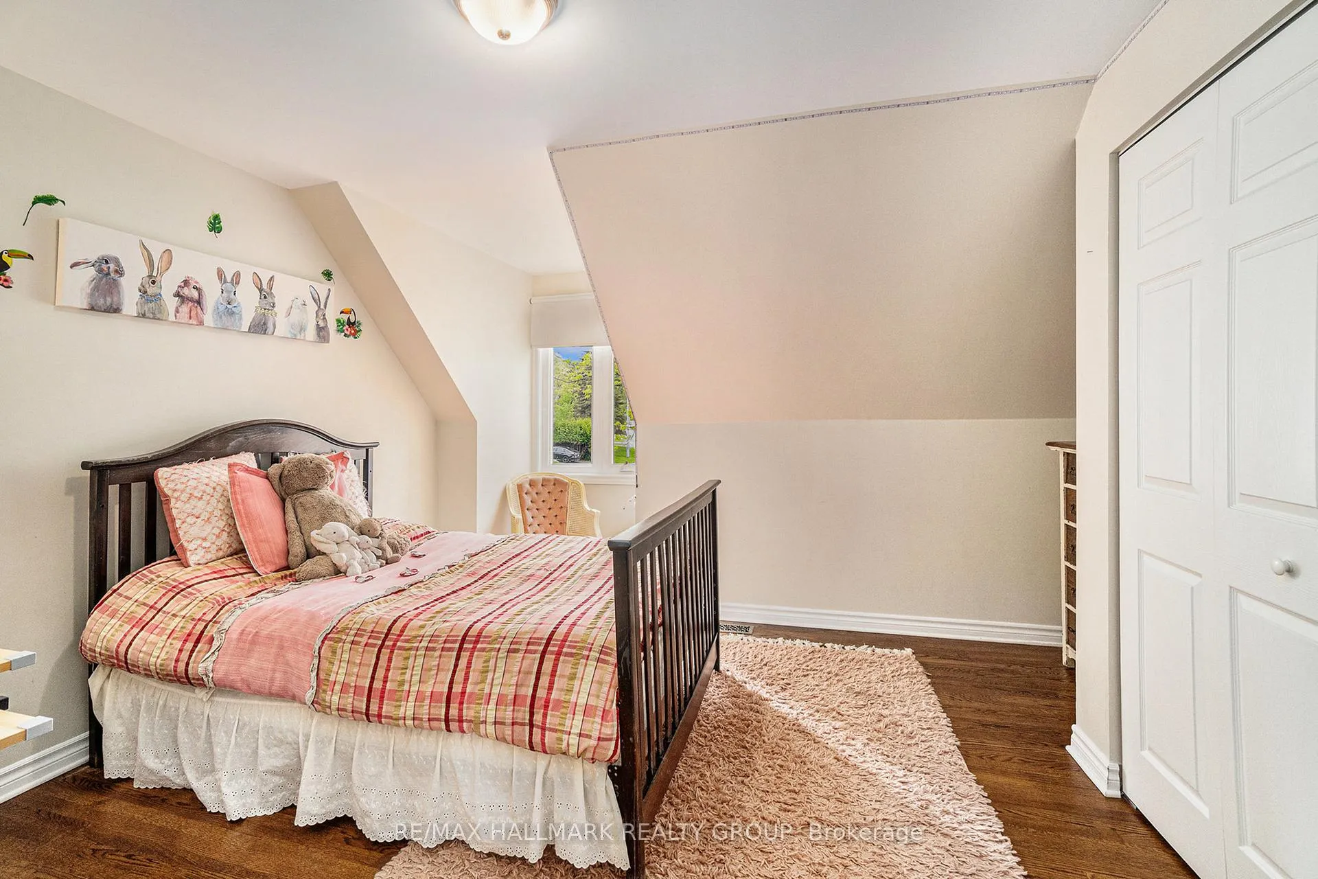 Photo 37 of 617 La Verendrye Drive, Ottawa, Beacon Hill North — HOMEH